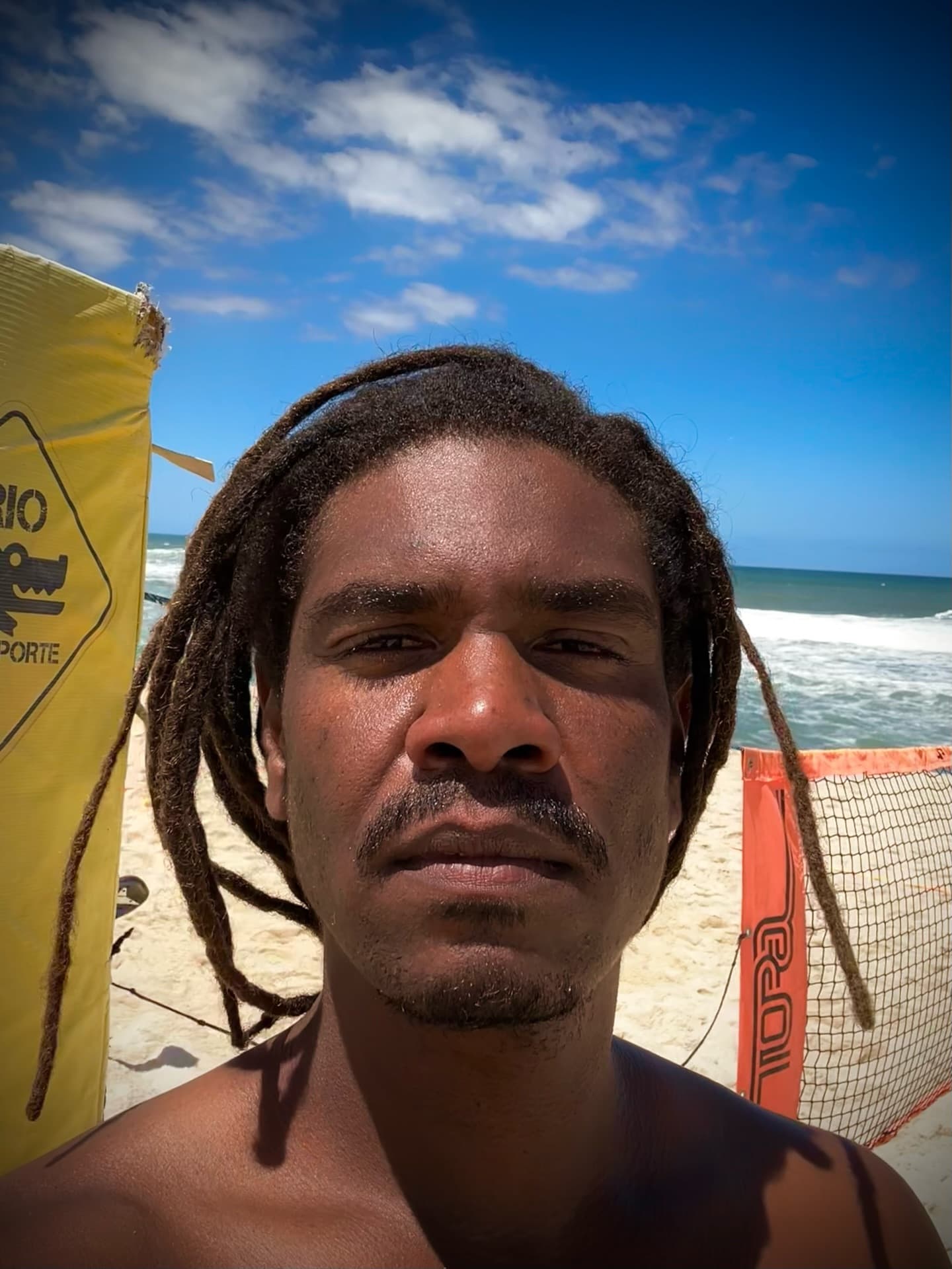 Maicon Cândido en la playa de Reserva, Río de Janeiro